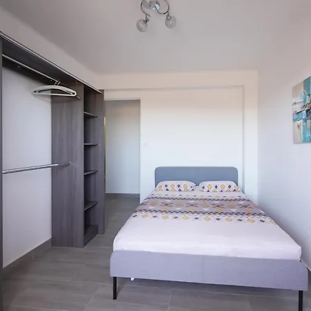 T4 Entierement Renove Proche * Toulon